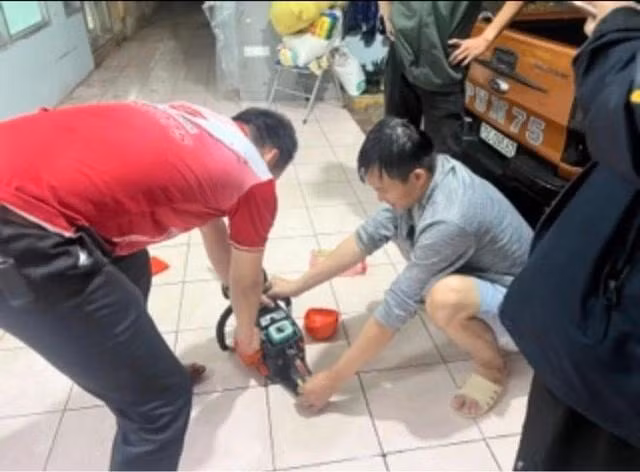 Thành viên nhóm PUN75 đã chuẩn bị vật dụng cần thiết chuẩn bị lên đường