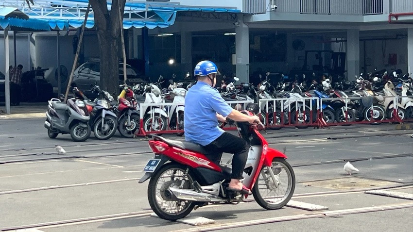Người dự sát hạch lái xe hạng A1 có giấy phép lái xe ô tô do ngành Giao thông-Vận tải cấp được miễn sát hạch lý thuyết. Ảnh: TN/Nguồn PLO Người dự sát hạch lái xe hạng A1 có giấy phép lái xe ô tô do ngành Giao thông-Vận tải cấp được miễn sát hạch lý thuyết. Ảnh: TN/Nguồn PLO