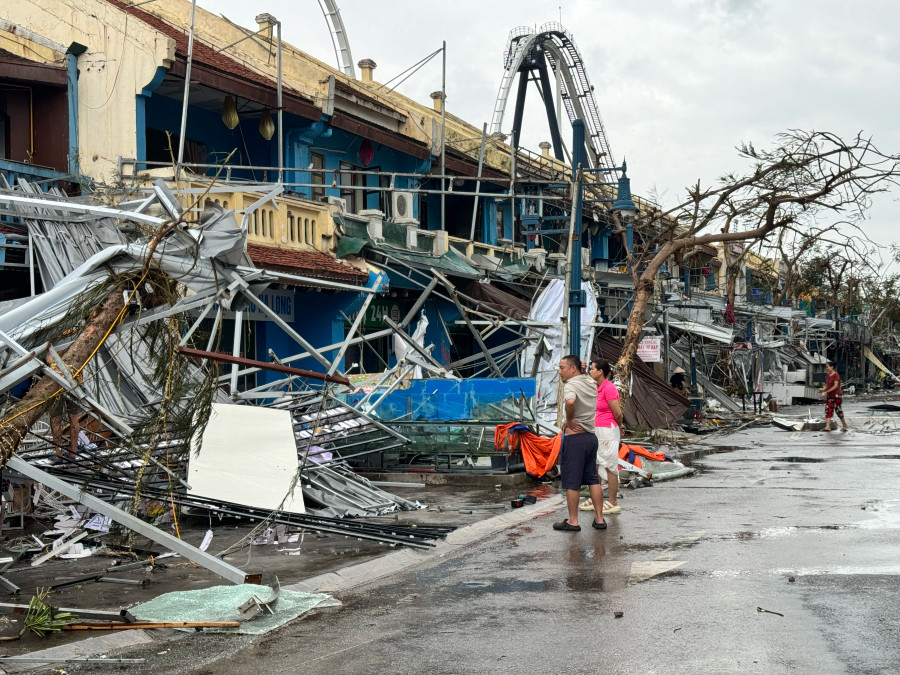 Ngành kinh doanh dịch vụ tại Hạ Long đang chịu thiệt hại nặng nề, phải mất nhiều tháng sau mới có thể khôi phục trở lại Ngành kinh doanh dịch vụ tại Hạ Long đang chịu thiệt hại nặng nề, phải mất nhiều tháng sau mới có thể khôi phục trở lại
