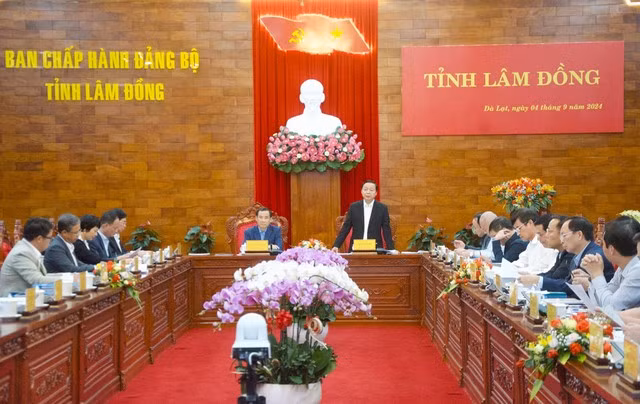 Đoàn công tác của Phó Thủ tướng Trần Hồng Hà làm việc với lãnh đạo tỉnh Lâm Đồng và Khánh Hòa cùng các nhà đầu tư dự án cao tốc.