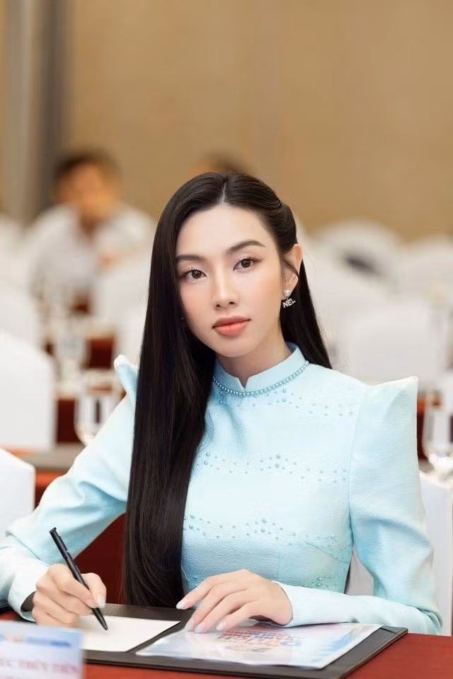 Thùy Tiên nỗ lực vượt qua những định kiến về danh xưng "hoa hậu", chứng minh bản thân đủ năng lực để đóng góp tích cực trong từng lĩnh vực mà mình theo đuổi