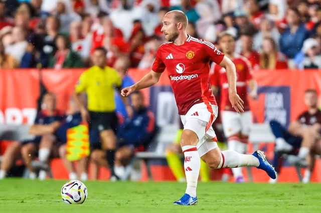 Christian Eriksen có thể sẽ theo chân McTominay ra đi Christian Eriksen có thể sẽ theo chân McTominay ra đi