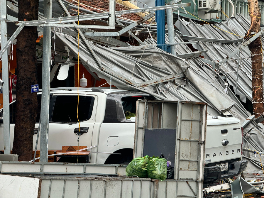 Điện mất, sóng điện thoại chưa ổn định dẫn tới cơ quan chức năng chưa có thống kê chính xác thiệt hại Điện mất, sóng điện thoại chưa ổn định dẫn tới cơ quan chức năng chưa có thống kê chính xác thiệt hại