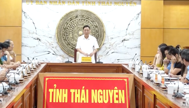 Lãnh đạo UBND tỉnh Thái Nguyên chủ trì cuộc họp liên quan đến vụ 13 học sinh cùng trường nhập viện Lãnh đạo UBND tỉnh Thái Nguyên chủ trì cuộc họp liên quan đến vụ 13 học sinh cùng trường nhập viện
