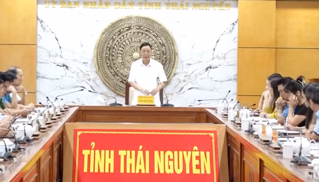 Lãnh đạo UBND tỉnh Thái Nguyên chủ trì cuộc họp liên quan đến vụ 13 học sinh cùng trường nhập viện