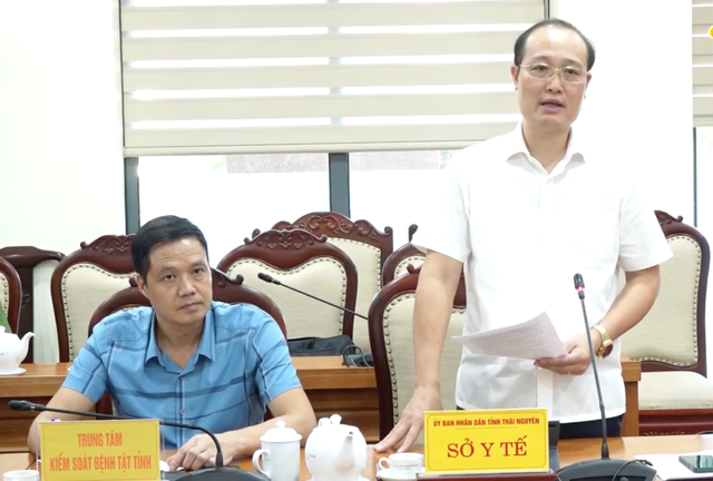 Đại diện Sở Y tế tỉnh Thái Nguyên thông tin về sự việc học sinh trường Cao đẳng Công nghiệp Thái Nguyên nhập viện. Ảnh: Cổng thông tin điện tử tỉnh Thái Nguyên Đại diện Sở Y tế tỉnh Thái Nguyên thông tin về sự việc học sinh trường Cao đẳng Công nghiệp Thái Nguyên nhập viện. Ảnh: Cổng thông tin điện tử tỉnh Thái Nguyên