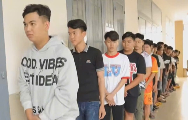 Các bị can bị bắt tạm giam trong vụ án. Ảnh: TTV11