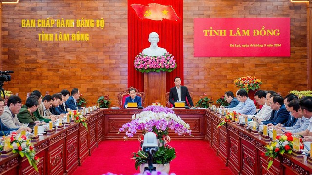 Phó Thủ tướng Trần Hồng Hà làm việc với lãnh đạo tỉnh Lâm Đồng để giải quyết các khó khăn, vướng mắc của dự án đường bộ cao tốc Tân Phú - Bảo Lộc và Bảo Lộc - Liên Khương ngày 4-9