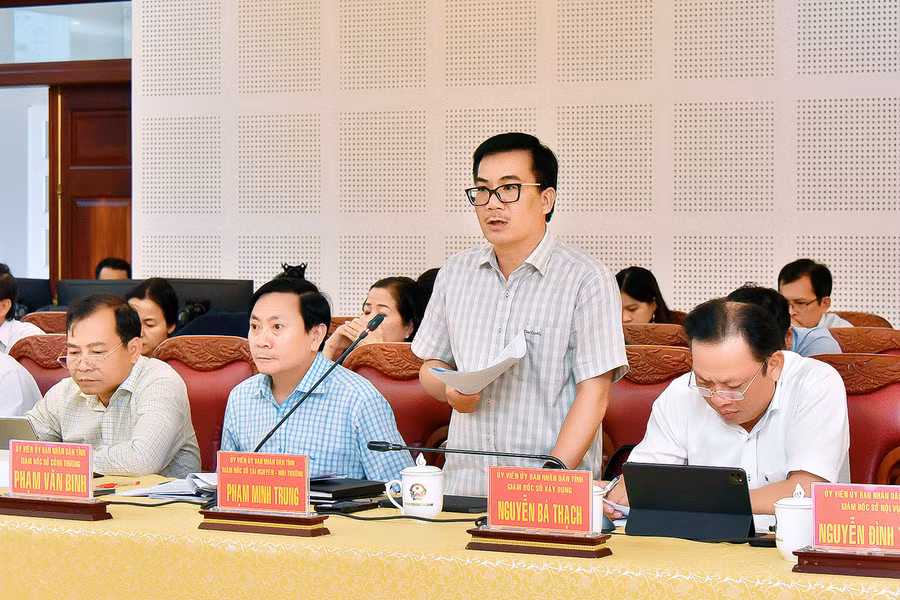 Giám đốc Sở Tài nguyên và Môi trường Phạm Minh Trung phát biểu tại hội nghị. Ảnh: Đ.T