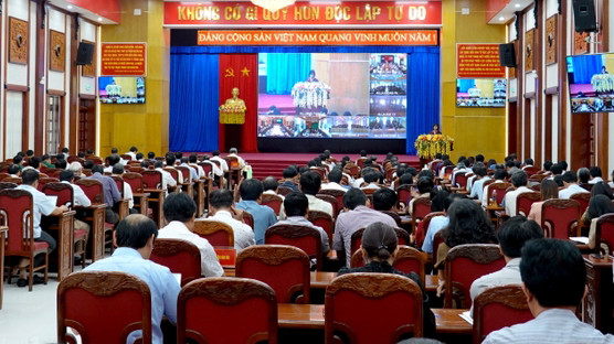 Quang cảnh hội nghị cán bộ toàn tỉnh học tập, quán triệt các nghị quyết, quy định, kết luận của Đảng. Ảnh: Mộc Trà