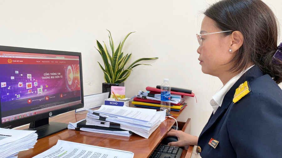 Hệ thống hóa đơn điện tử lưu vết toàn bộ hoạt động mua bán hóa đơn trên thực tế. Ảnh: S.C Hệ thống hóa đơn điện tử lưu vết toàn bộ hoạt động mua bán hóa đơn trên thực tế. Ảnh: S.C