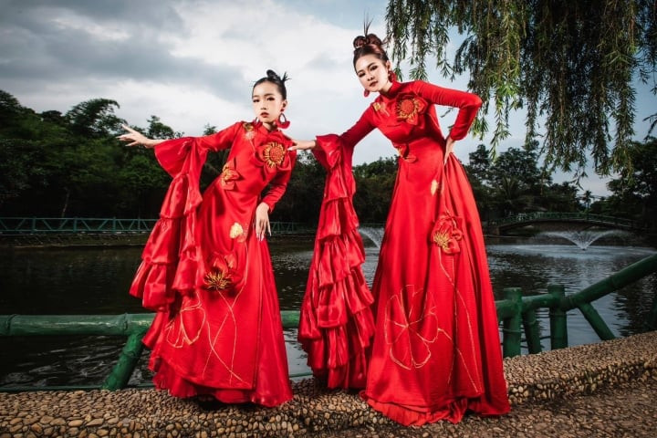 Chiêm ngưỡng bộ áo dài đặc biệt dài 20m ảnh 7 Chiêm ngưỡng bộ áo dài đặc biệt dài 20m ảnh 7