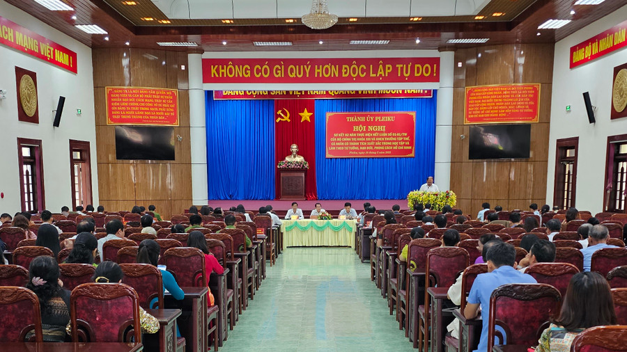 Quang cảnh hội nghị. Ảnh: Bá Bính