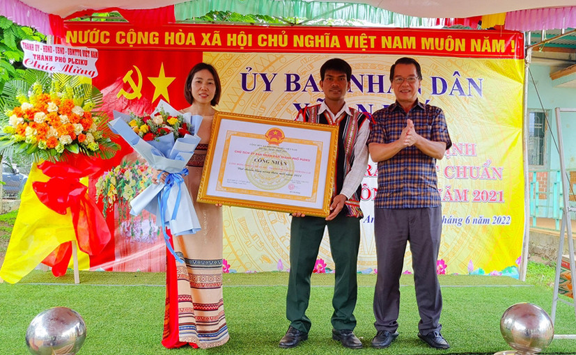 Làng Bong Phrâo (xã An Phú, TP. Pleiku) được công nhận đạt chuẩn nông thôn mới năm 2021. Ảnh: Phạm Ngọc Làng Bong Phrâo (xã An Phú, TP. Pleiku) được công nhận đạt chuẩn nông thôn mới năm 2021. Ảnh: Phạm Ngọc