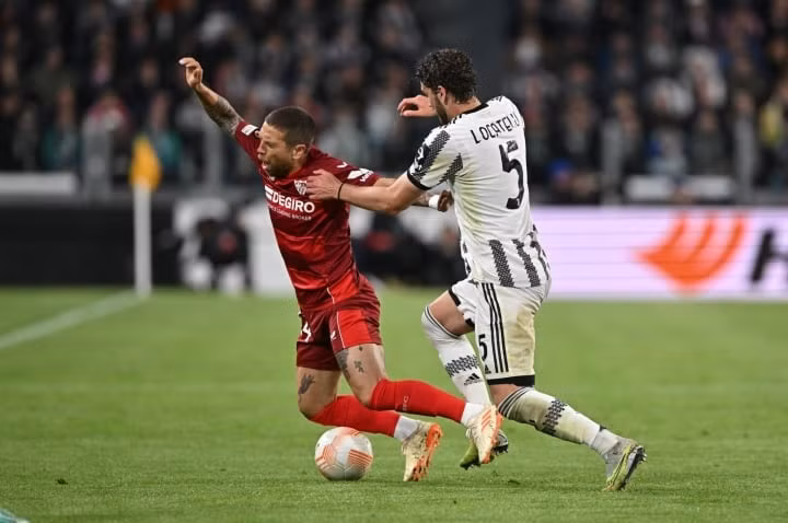 Sevilla chạm trán Juventus ở bán kết Europa League.