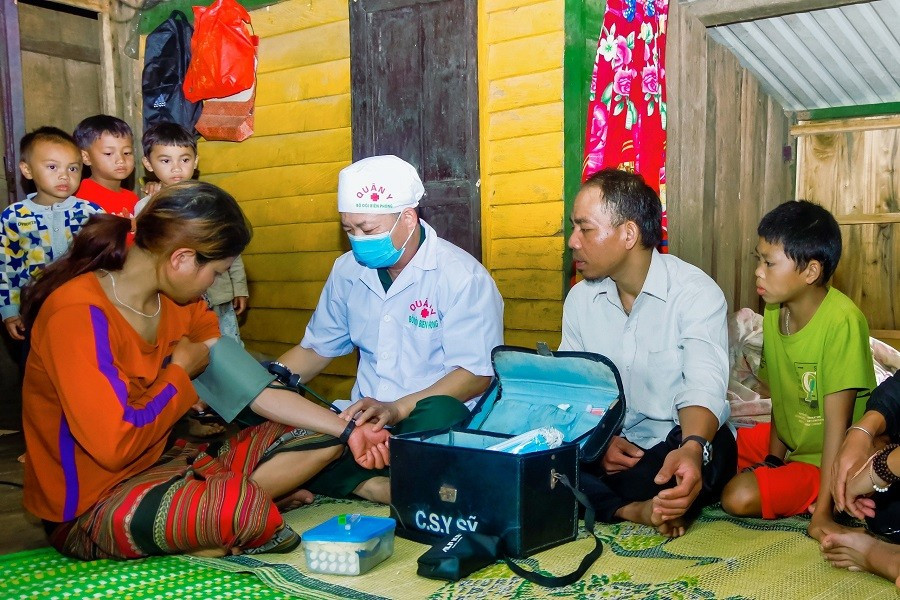 Khám chữa bệnh cho người dân khu vực biên giới Lào Khám chữa bệnh cho người dân khu vực biên giới Lào