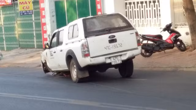 Hiện trường vụ tai nạn khiến nữ công nhân trọng thương