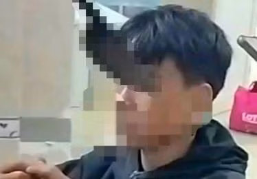 Thiếu niên 15 tuổi bị dao bầu đâm vào hốc mắt