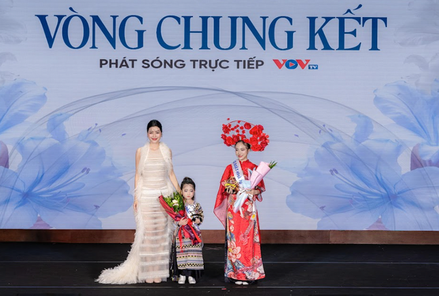 Ban tổ chức còn trao 18 giải phụ cho các thí sinh