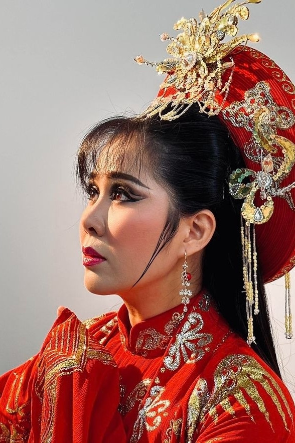 Nghệ sĩ Lê Phương trong phim "Sáng đèn" Nghệ sĩ Lê Phương trong phim "Sáng đèn"