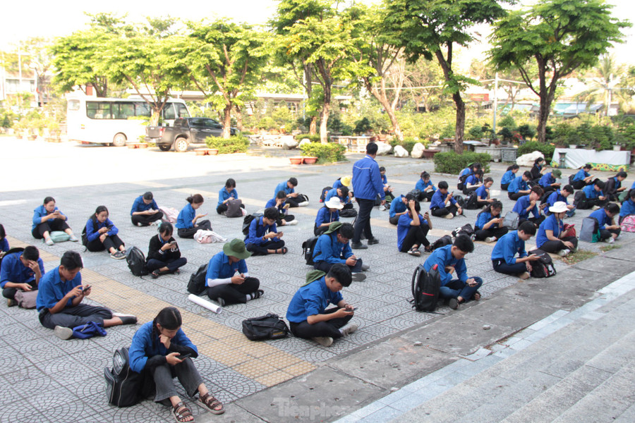 Hôm ngày 31/3, Thành Đoàn Đà Nẵng tổ chức Hội thi Thủ lĩnh gen Z lần thứ nhất với sự tham gia của 70 cán bộ Đoàn, Hội của các đơn vị cơ sở, đơn vị trực thuộc. Ảnh: Giang Thanh Hôm ngày 31/3, Thành Đoàn Đà Nẵng tổ chức Hội thi Thủ lĩnh gen Z lần thứ nhất với sự tham gia của 70 cán bộ Đoàn, Hội của các đơn vị cơ sở, đơn vị trực thuộc. Ảnh: Giang Thanh