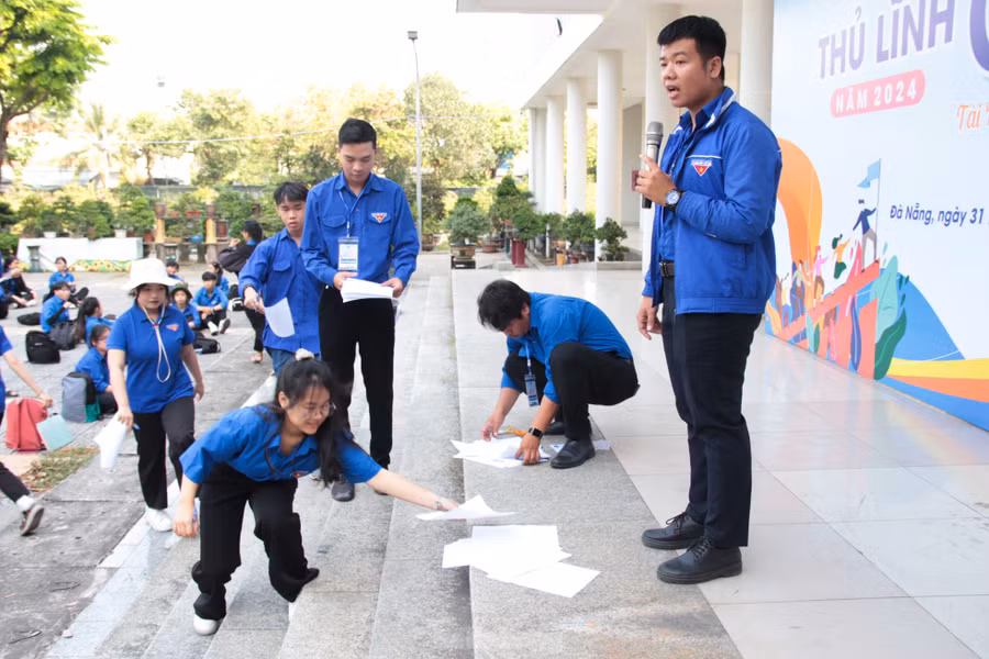 Theo anh Lê Công Hùng - Phó Bí thư Thành Đoàn Đà Nẵng, Gen Z đối diện với nhiều cơ hội “đứng trên vai người khổng lồ” để phát triển bản thân, trở thành những hình mẫu thanh niên thế hệ mới phát triển toàn diện để tự tin hội nhập.