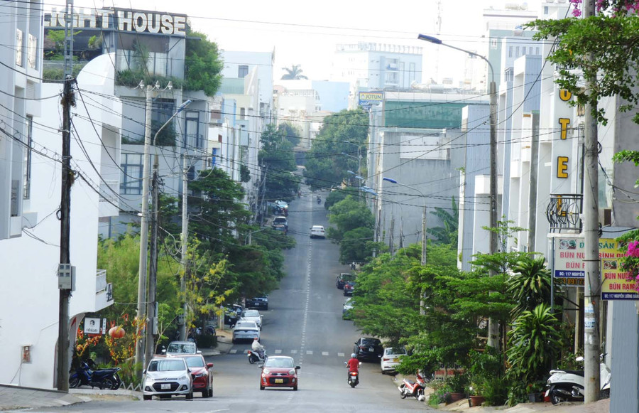 Diện mạo khởi sắc của đường Nguyễn Lương Bằng (đoạn thuộc tổ 5, phường Hoa Lư, TP. Pleiku). Ảnh: T.N Diện mạo khởi sắc của đường Nguyễn Lương Bằng (đoạn thuộc tổ 5, phường Hoa Lư, TP. Pleiku). Ảnh: T.N