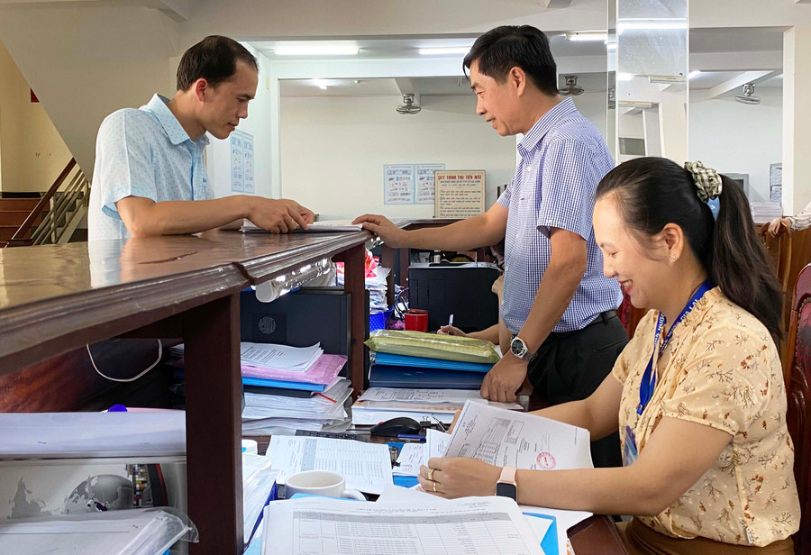 Kho bạc Nhà nước tỉnh chủ động phối hợp, đôn đốc chủ đầu tư hoàn tất hồ sơ thanh toán kịp thời theo quy định. Ảnh: S.C Kho bạc Nhà nước tỉnh chủ động phối hợp, đôn đốc chủ đầu tư hoàn tất hồ sơ thanh toán kịp thời theo quy định. Ảnh: S.C
