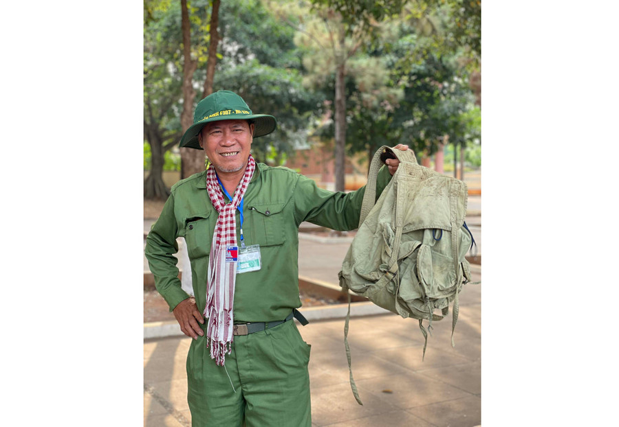 Cựu chiến binh Nguyễn Đình Ngọc và kỷ vật chiến trường vô giá. Ảnh: P.D Cựu chiến binh Nguyễn Đình Ngọc và kỷ vật chiến trường vô giá. Ảnh: P.D