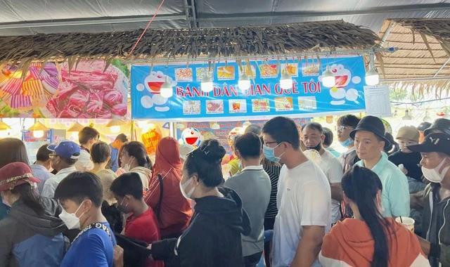 Lễ hội bánh dân gian Nam bộ tổ chức ở Cần Thơ năm 2023 thu hút đông đảo du khách Lễ hội bánh dân gian Nam bộ tổ chức ở Cần Thơ năm 2023 thu hút đông đảo du khách