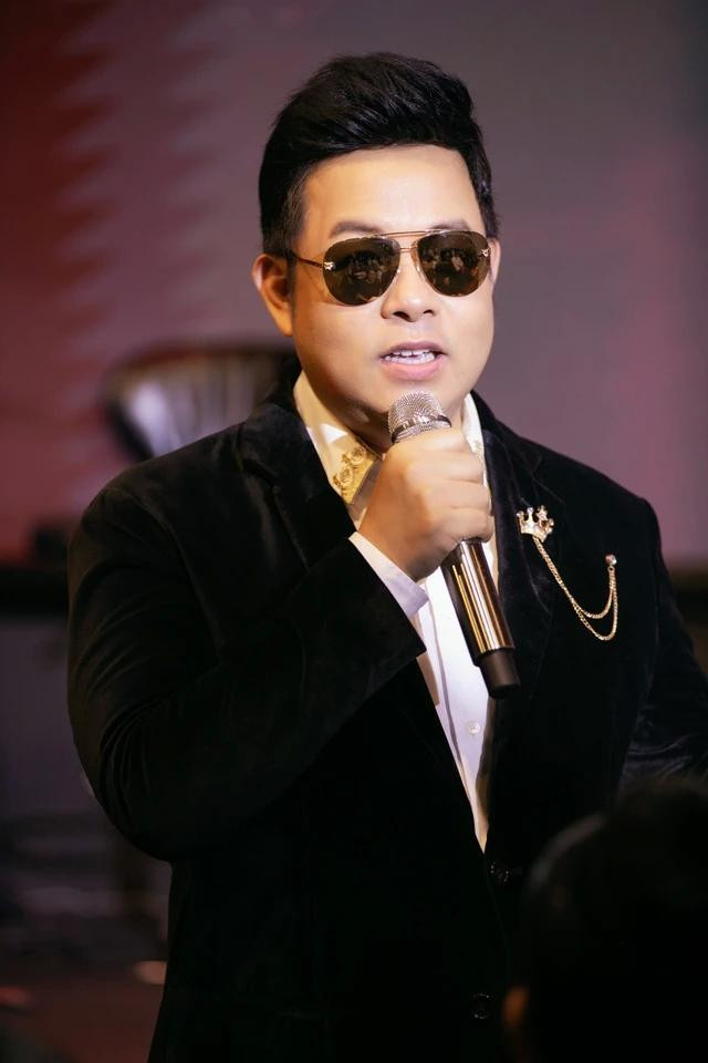 Nam ca sĩ cho biết dù rất thích nhạc trẻ nhưng anh tự thấy mình hát không hay nên vẫn chung thủy với dòng nhạc trữ tình, quê hương Nam ca sĩ cho biết dù rất thích nhạc trẻ nhưng anh tự thấy mình hát không hay nên vẫn chung thủy với dòng nhạc trữ tình, quê hương