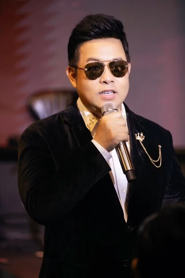 Nam ca sĩ cho biết dù rất thích nhạc trẻ nhưng anh tự thấy mình hát không hay nên vẫn chung thủy với dòng nhạc trữ tình, quê hương