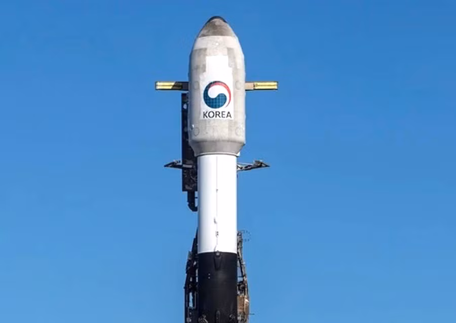 Tên lửa đẩy Falcon 9 của SpaceX đưa vệ tinh do thám Hàn Quốc vào quỹ đạo. Ảnh: SPACEX Tên lửa đẩy Falcon 9 của SpaceX đưa vệ tinh do thám Hàn Quốc vào quỹ đạo. Ảnh: SPACEX