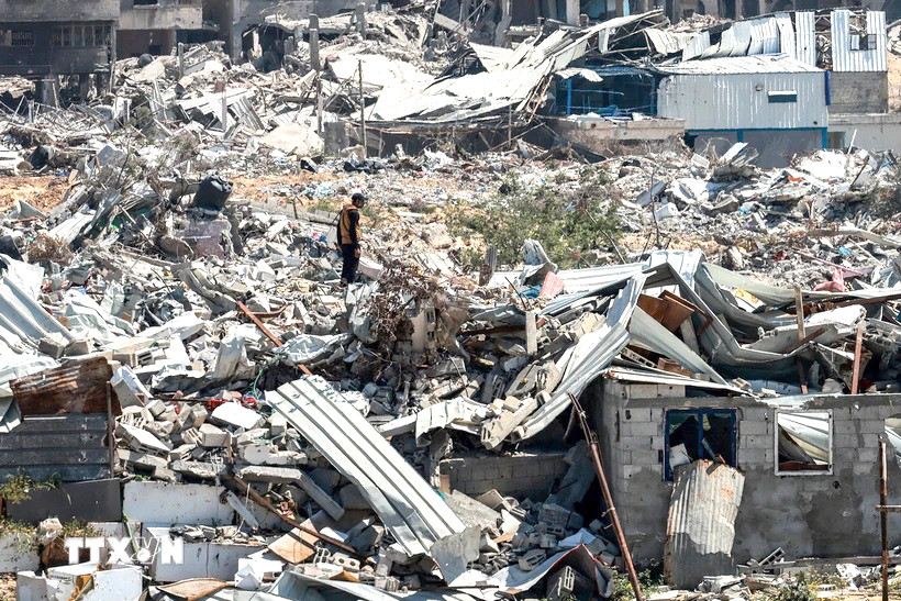Cảnh đổ nát tại Khan Yunis, phía Nam Dải Gaza ngày 7-4. Ảnh: AFP/TTXVN