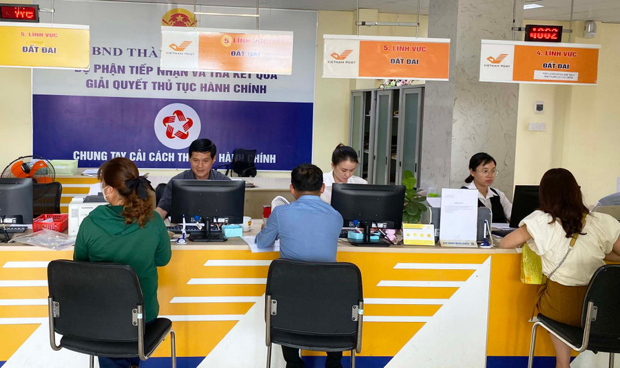 Trong quý I, các khoản thu từ đất đạt 295,4 tỷ đồng, tăng 53,9% so với cùng kỳ năm ngoái. Ảnh: S.C Trong quý I, các khoản thu từ đất đạt 295,4 tỷ đồng, tăng 53,9% so với cùng kỳ năm ngoái. Ảnh: S.C