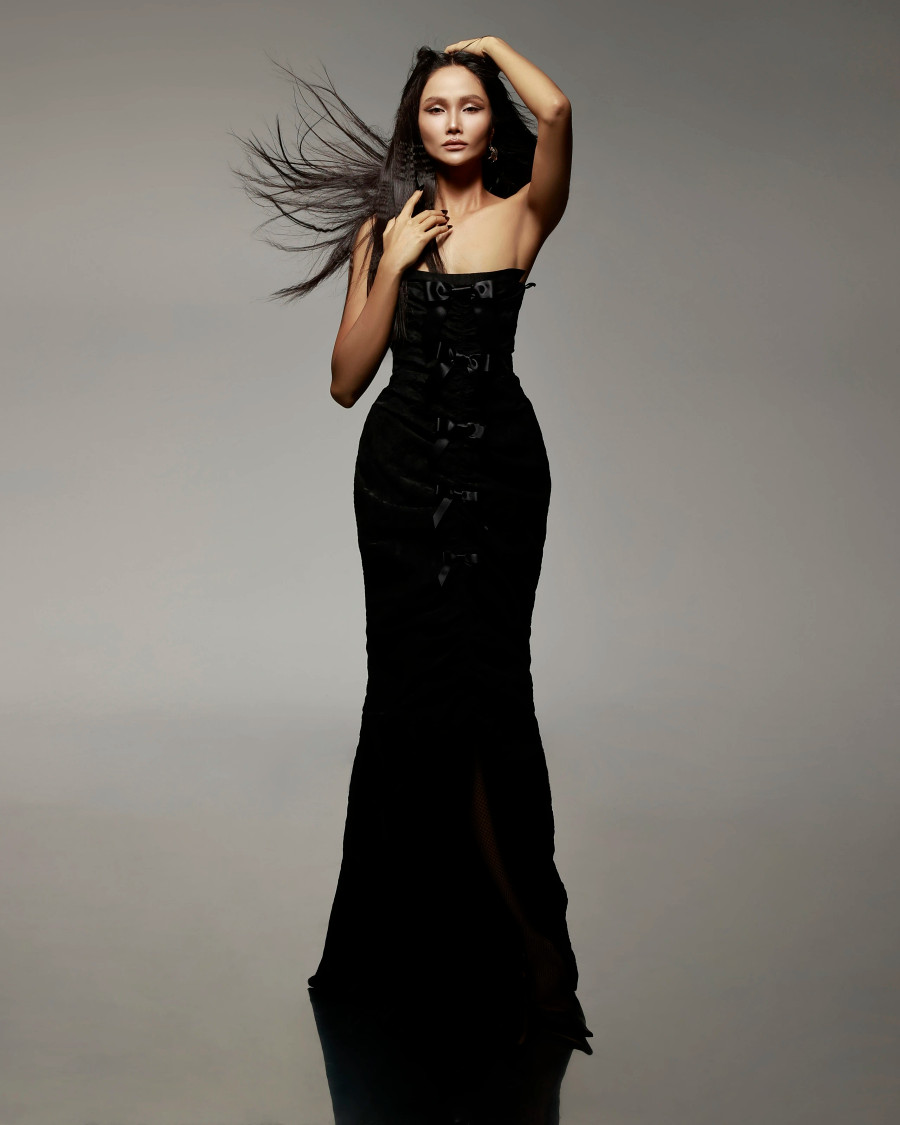 Ở tuổi ngoài 30, H'Hen Niê vẫn luôn thử thách bản thân ở những mục tiêu mới. Cô không ngại đặt ra bài toán khó để chinh phục. “Phụ nữ ngoài 30 chính là lúc mạnh mẽ nhất, biến những kinh nghiệm thành bàn đạp vững chắc để tự tin tiến về phía trước”. hoa hậu 9X bày tỏ Ở tuổi ngoài 30, H'Hen Niê vẫn luôn thử thách bản thân ở những mục tiêu mới. Cô không ngại đặt ra bài toán khó để chinh phục. “Phụ nữ ngoài 30 chính là lúc mạnh mẽ nhất, biến những kinh nghiệm thành bàn đạp vững chắc để tự tin tiến về phía trước”. hoa hậu 9X bày tỏ