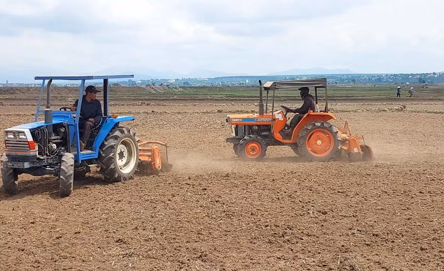 Người dân xã Glar (huyện Đak Đoa) làm đất sản xuất vụ mùa 2024. Ảnh: N.D