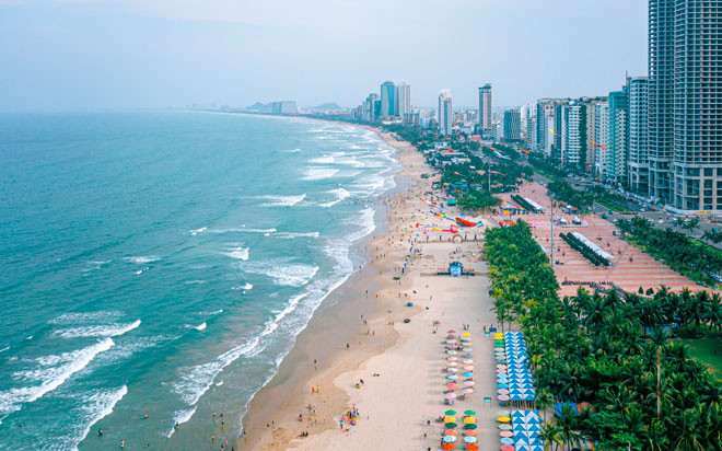 Với danh hiệu là 1 trong 10 bãi biển hàng đầu châu Á, biển Mỹ Khê là điểm đến không thể bỏ qua của người dân, du khách trong hành trình khám phá vẻ đẹp của cảnh sắc, con người và đất nước Việt Nam. Ảnh: ST Với danh hiệu là 1 trong 10 bãi biển hàng đầu châu Á, biển Mỹ Khê là điểm đến không thể bỏ qua của người dân, du khách trong hành trình khám phá vẻ đẹp của cảnh sắc, con người và đất nước Việt Nam. Ảnh: ST