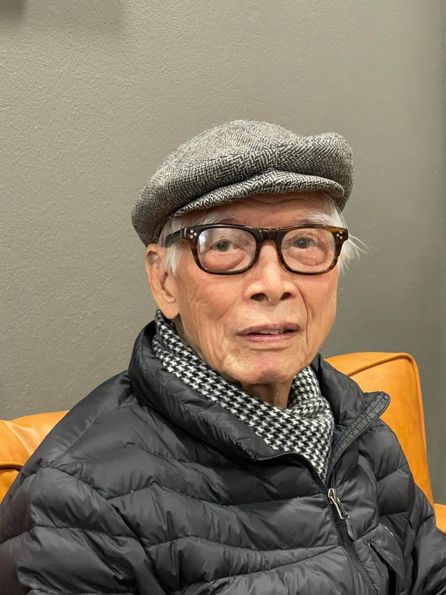 Tác giả Vũ Phạm Chánh và cuốn sách mới Tác giả Vũ Phạm Chánh và cuốn sách mới