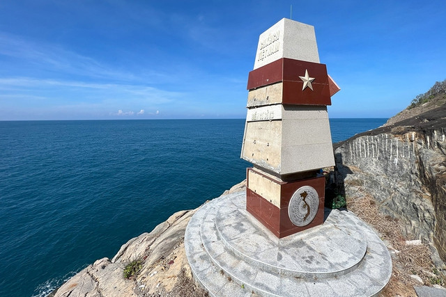 Điểm mốc cơ sở A3 trên Hòn Tài Lớn, tháng 4.2023