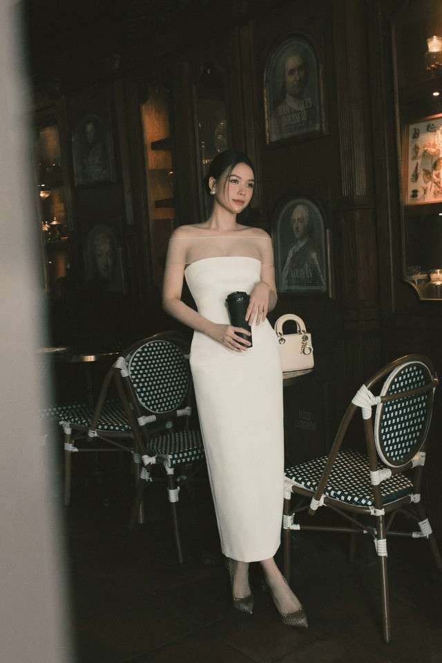 Cô có vóc dáng xinh đẹp Cô có vóc dáng xinh đẹp