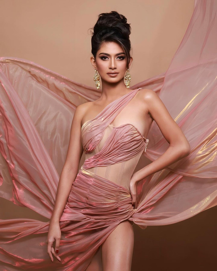 Người đẹp Philippines - Alethea Ambrosio là ứng viên nổi bật ở khu vực châu Á. Cô năm nay 21 tuổi, là đương kim Hoa hậu Philippines 2023. Năm ngoái, đại diện Philippines tại Hoa hậu Siêu quốc gia 2023 là người đẹp Pauline Amelinckx đã giành ngôi Á hậu 1. Alethea Ambrosio được kỳ vọng tiếp bước người tiền nhiệm để mang về thành tích cao cho Philippines. Người đẹp Philippines - Alethea Ambrosio là ứng viên nổi bật ở khu vực châu Á. Cô năm nay 21 tuổi, là đương kim Hoa hậu Philippines 2023. Năm ngoái, đại diện Philippines tại Hoa hậu Siêu quốc gia 2023 là người đẹp Pauline Amelinckx đã giành ngôi Á hậu 1. Alethea Ambrosio được kỳ vọng tiếp bước người tiền nhiệm để mang về thành tích cao cho Philippines.