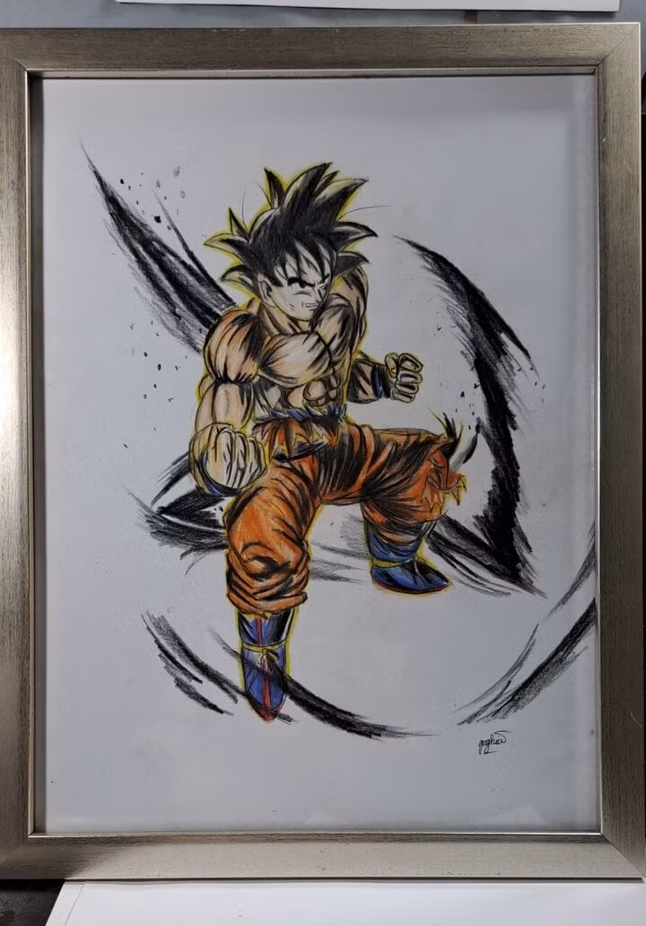 Vẽ tranh hoạt hình cũng là thế mạnh của cậu bé.