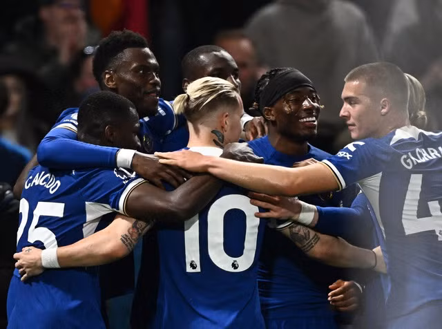 Chelsea mất vé dự Europa League vào tay Man United