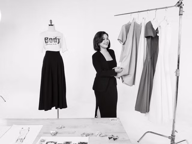 Phương Vy Idol từng bị miệt thị ngoại hình sau khi sinh con, Tuy nhiên, nhờ sự hỗ trợ của chồng và gia đình, nữ ca sĩ giảm cân thành công và trở lại với sân khấu