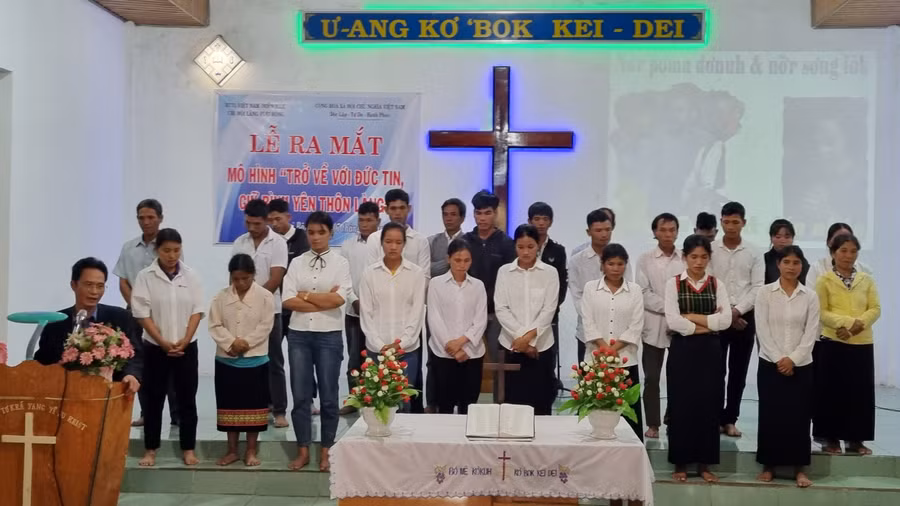 Quang cảnh lễ ra mắt. Ảnh: Hà Phương