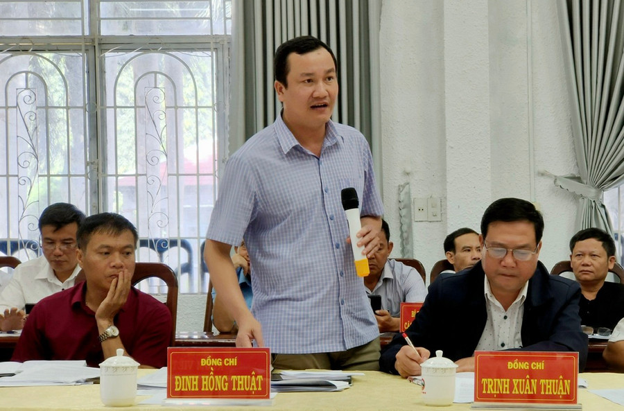 Đại biểu tham gia ý kiến tại hội nghị. Ảnh: C.H