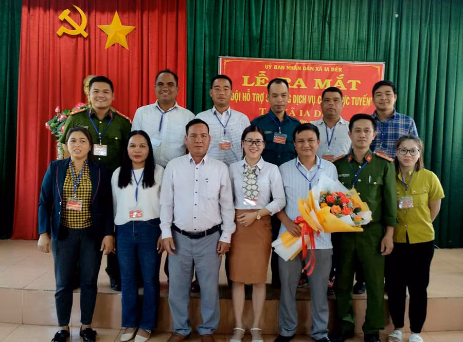 Quang cảnh lễ ra mắt. Ảnh: Minh Điệp