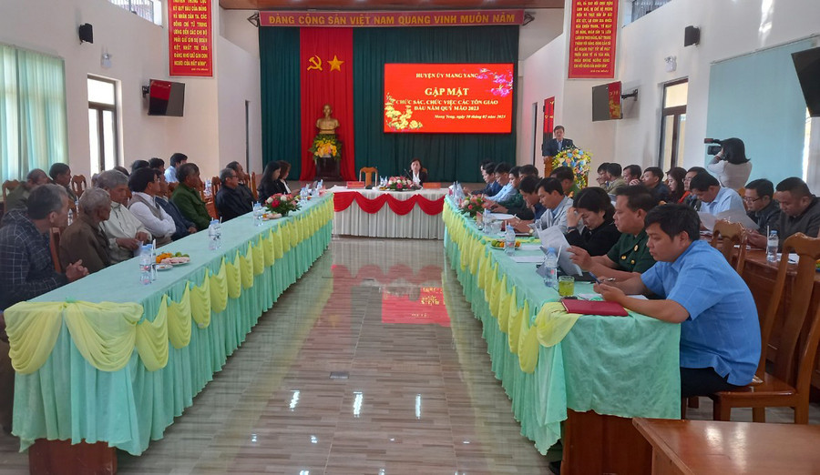 Quang cảnh buổi gặp mặt các chức sắc, chức việc các tôn giáo nhân dịp đầu năm Quý Mão 2023. Ảnh: Kim Hoàn Quang cảnh buổi gặp mặt các chức sắc, chức việc các tôn giáo nhân dịp đầu năm Quý Mão 2023. Ảnh: Kim Hoàn