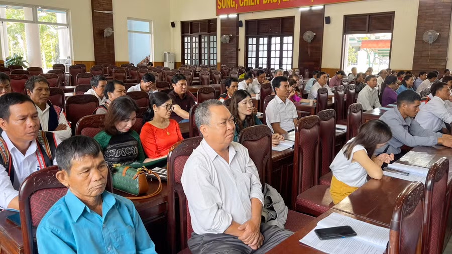 Các hội viên, nông dân trên địa bàn huyện tham dự hội nghị. Ảnh: N.V